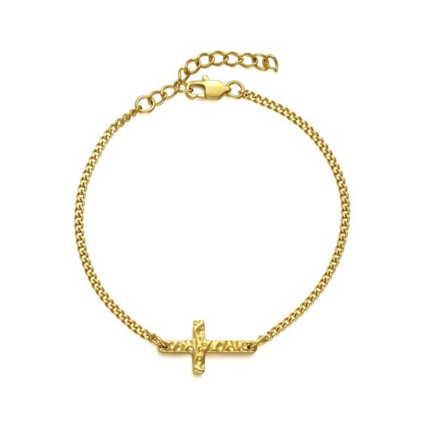 Wasserfestes Celestina-Kreuzarmband aus Stahl mit gehämmertem Finish, 18 Karat vergoldet (PVD) – 19 x 10 mm