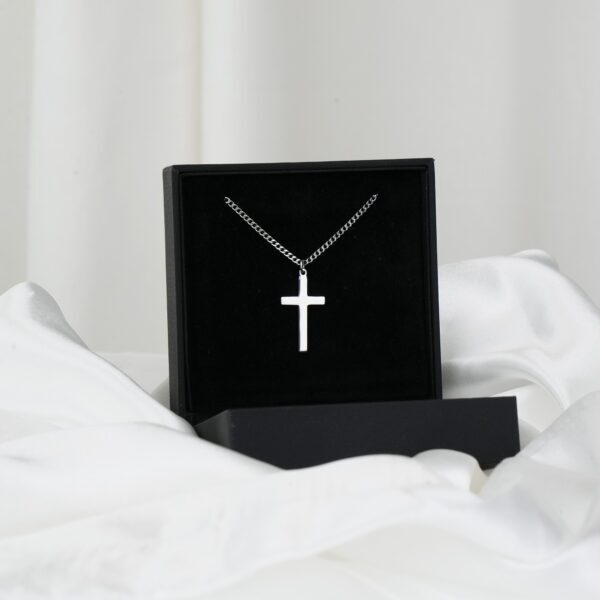 Kreuz-zu-Jungen-zur-Konfirmation