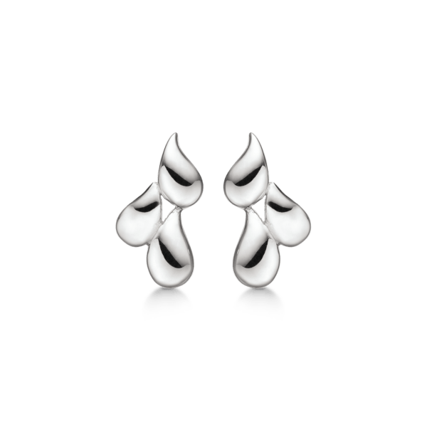 Silberohrringe mit rhodinierten schiefen Tropfen.