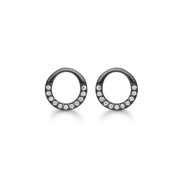 Silberohrring schwarz rhodinierter Kreis mit facettiertem Zirkonia im Halbrand.