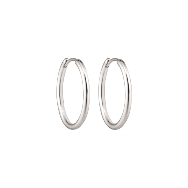 Hoops in Silber. 1,6 x 18 mm.