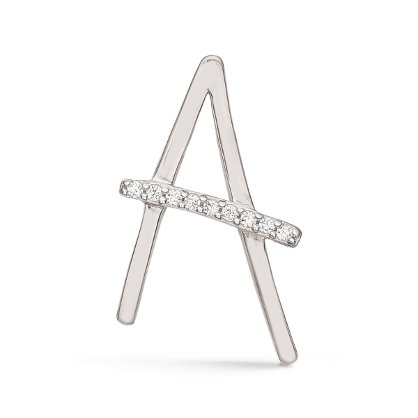 Buchstabenanhänger in Silber A mit facettiertem Zirkonia. Abmessungen: 15 x 10 x 4 mm.