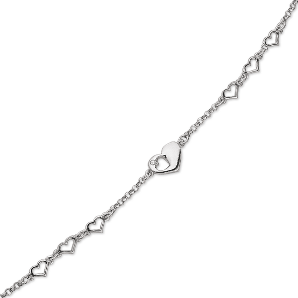 Silbernes Armband mit 1 großen Herz in der Mitte und 3 kleinen Herzen auf jeder Seite.